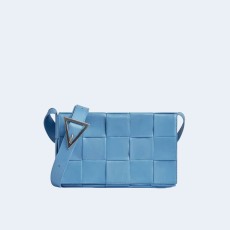 보테가 베네타 윈드 스웹트 카세트백